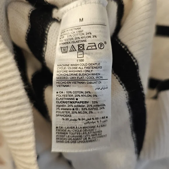 Old Navy Cotton Black White Striped Long Sleeve Button Up Cardigan Sweater M NWT - Picture 7 of 7